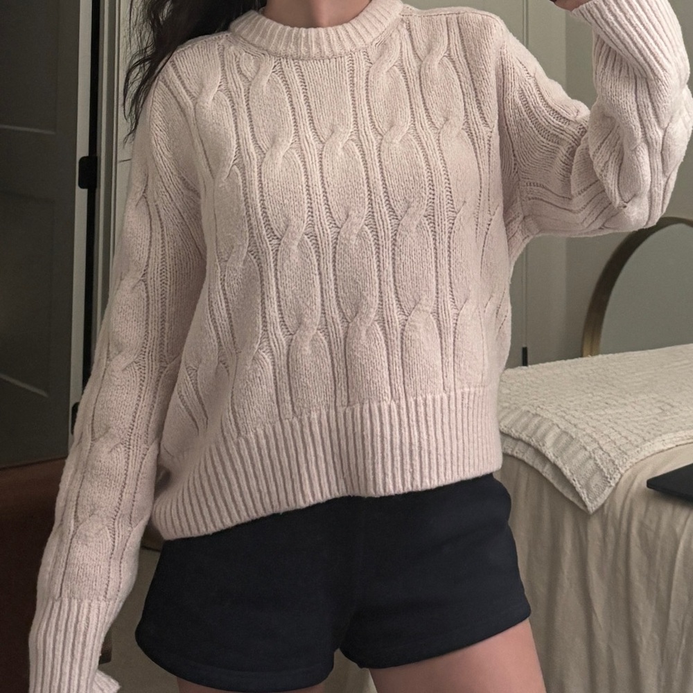 Abercrombie & Fitch Cream Crew Neck Sweater with Ribbed Knit